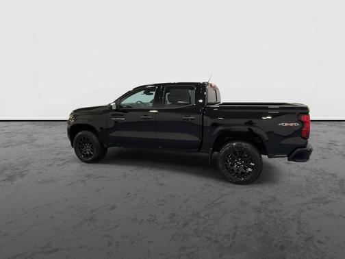 Black 2026 Chevrolet Colorado WT