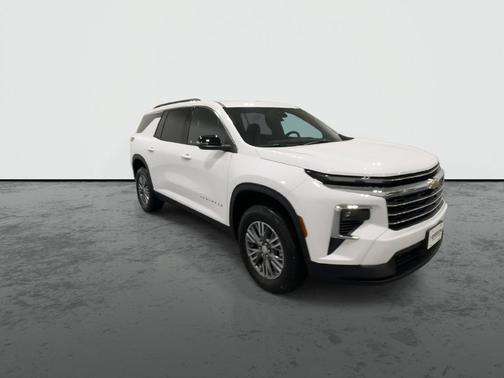 White 2027 Chevrolet Traverse LT