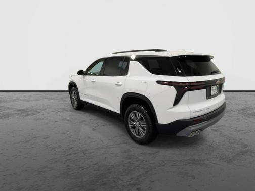 White 2027 Chevrolet Traverse LT