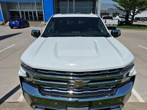 White 2022 Chevrolet Silverado 1500 Limited LTZ