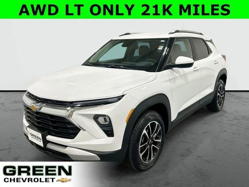 White 2025 Chevrolet Trailblazer LT