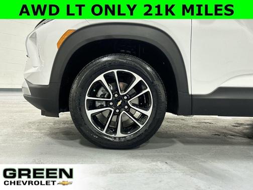 White 2025 Chevrolet Trailblazer LT