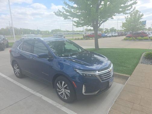 Blue 2022 Chevrolet Equinox Premier