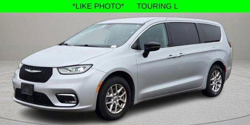 2023 Chrysler Pacifica Touring-L