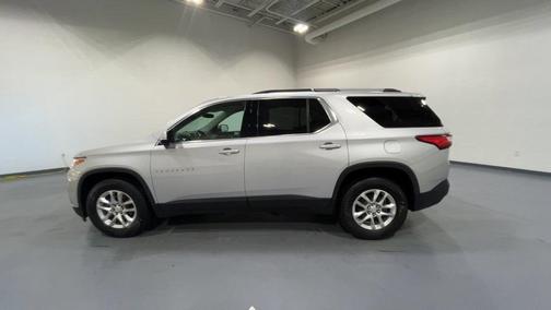 Gray 2018 Chevrolet Traverse LT Cloth