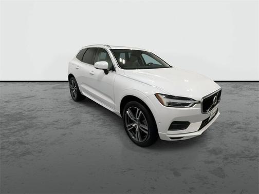 2019 Volvo XC60 T6 Momentum
