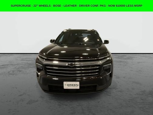 Black 2025 Chevrolet Traverse LT