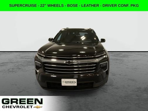 Black 2025 Chevrolet Traverse LT