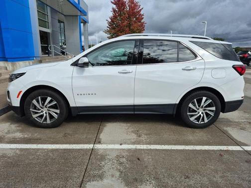 White 2024 Chevrolet Equinox Premier