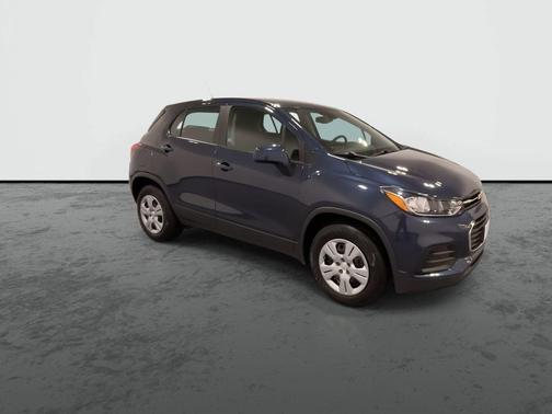 Blue 2019 Chevrolet Trax LS