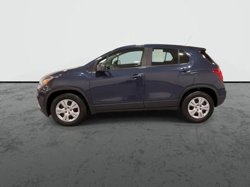 Blue 2019 Chevrolet Trax LS