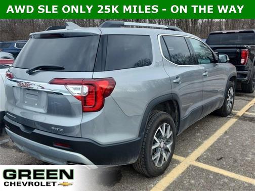2023 GMC Acadia SLE