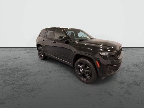 2024 Jeep Grand Cherokee Laredo