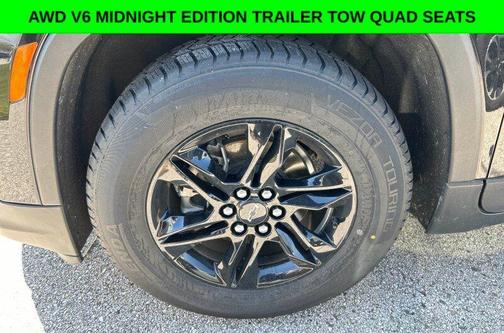 Black 2023 Chevrolet Traverse LT Cloth