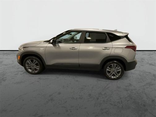 2023 Kia Seltos LX
