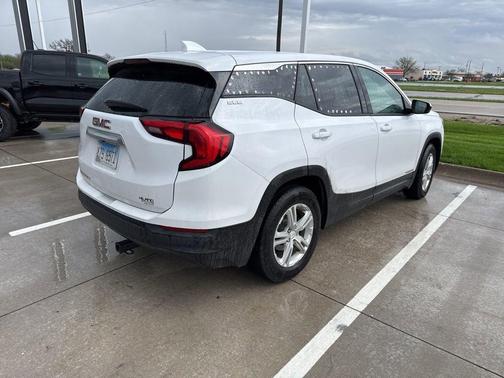 White 2020 GMC Terrain SLE