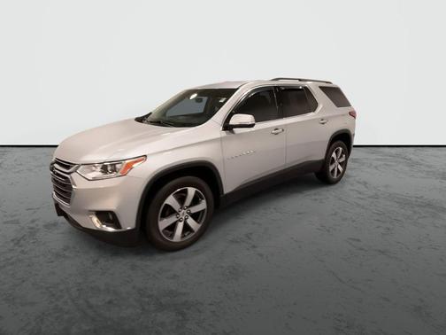 Gray 2020 Chevrolet Traverse LT Leather