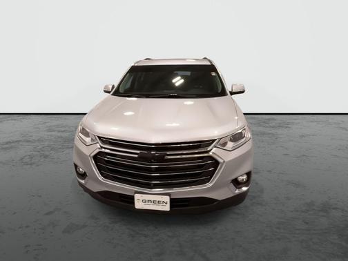 Gray 2020 Chevrolet Traverse LT Leather