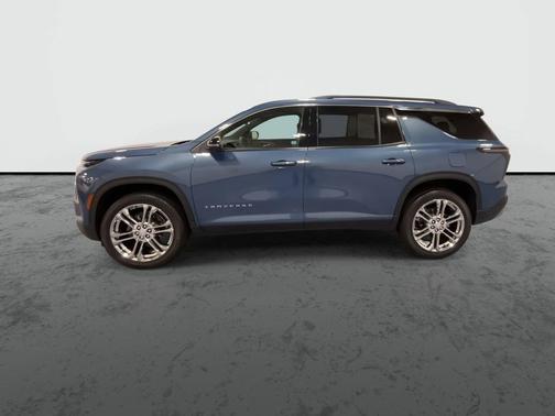 Blue 2025 Chevrolet Traverse LT