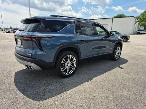 Blue 2025 Chevrolet Traverse LT