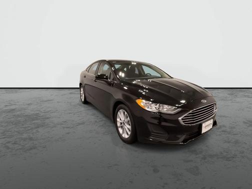 Black 2020 Ford Fusion SE