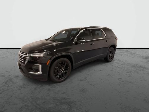 Black 2023 Chevrolet Traverse LT Cloth