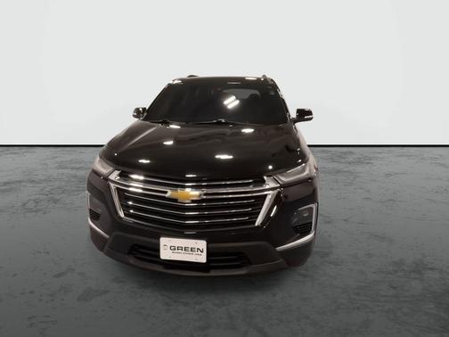 Black 2023 Chevrolet Traverse LT Cloth