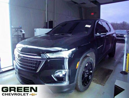 Black 2023 Chevrolet Traverse LT Cloth