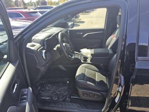 Black 2025 Chevrolet Colorado Z71