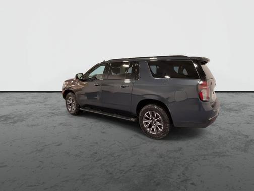 Gray 2022 Chevrolet Suburban Z71