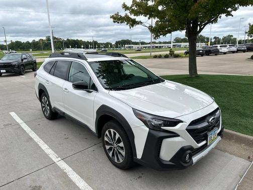 Crystal White Pearl 2024 Subaru Outback Limited