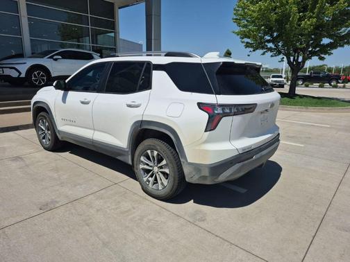 White 2025 Chevrolet Equinox LT