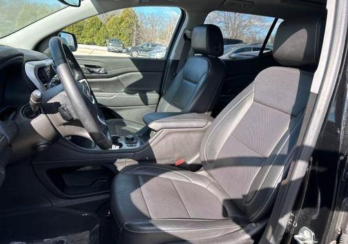 Black 2023 GMC Acadia SLT