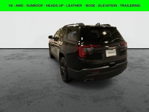 Black 2023 GMC Acadia SLT