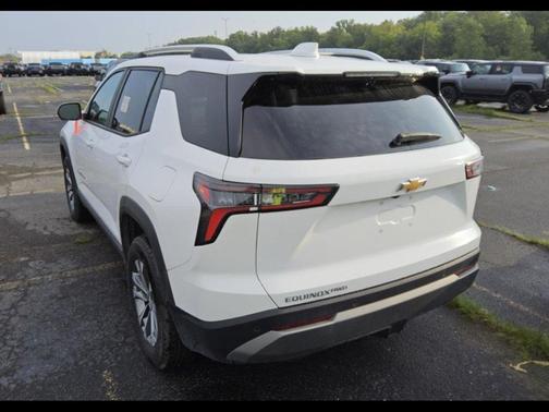 White 2025 Chevrolet Equinox LT