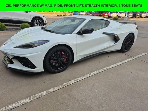 White 2023 Chevrolet Corvette Stingray w/3LT