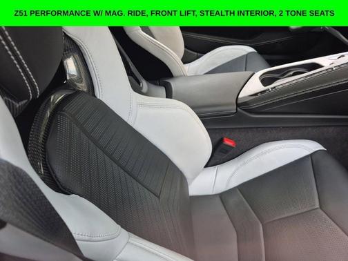 White 2023 Chevrolet Corvette Stingray w/3LT