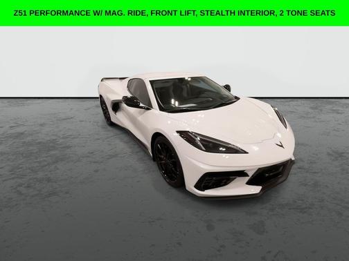 White 2023 Chevrolet Corvette Stingray w/3LT