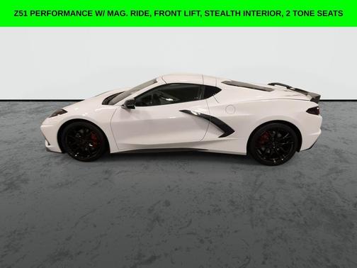 White 2023 Chevrolet Corvette Stingray w/3LT