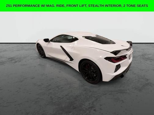 White 2023 Chevrolet Corvette Stingray w/3LT