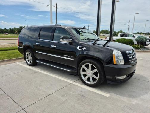 2011 Cadillac Escalade ESV Luxury