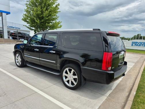 2011 Cadillac Escalade ESV Luxury