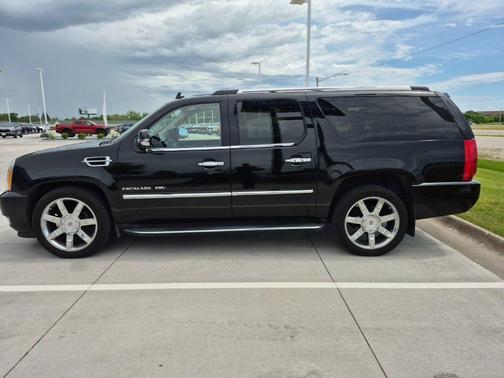 2011 Cadillac Escalade ESV Luxury
