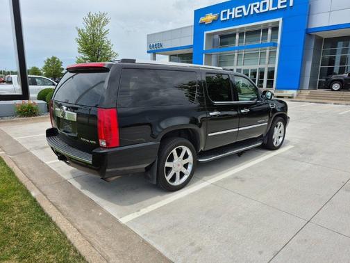 2011 Cadillac Escalade ESV Luxury