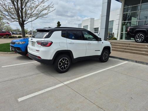 2026 Jeep Compass Trailhawk