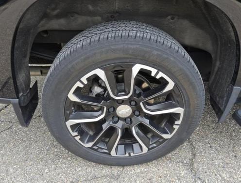 Black 2025 Chevrolet Silverado 1500 High Country