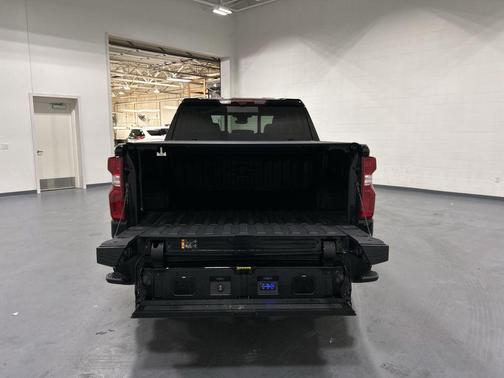 Black 2025 Chevrolet Silverado 1500 High Country