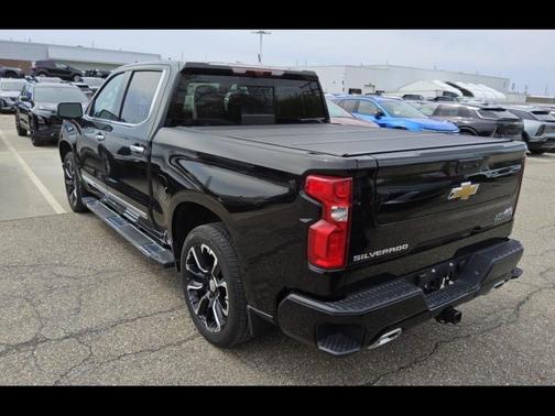 Black 2025 Chevrolet Silverado 1500 High Country