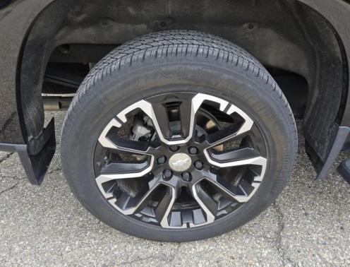 Black 2025 Chevrolet Silverado 1500 High Country