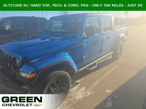 2022 Jeep Gladiator Sport